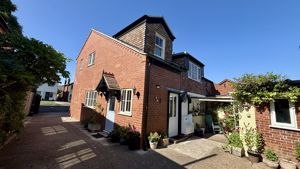 Photo 33- click for photo gallery